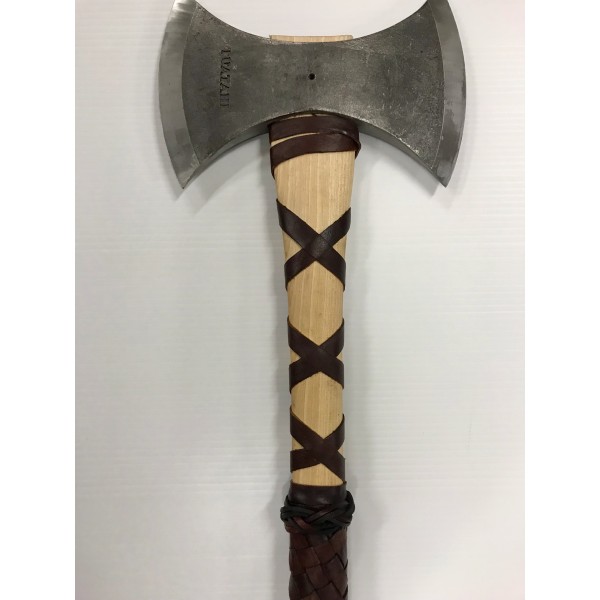 throwing axe with leather handle